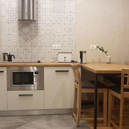 Lviv Wall Street Apt Екстериор снимка