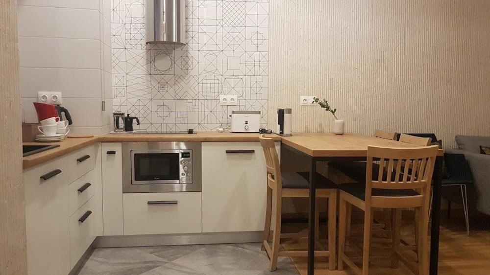 Lviv Wall Street Apt Екстериор снимка